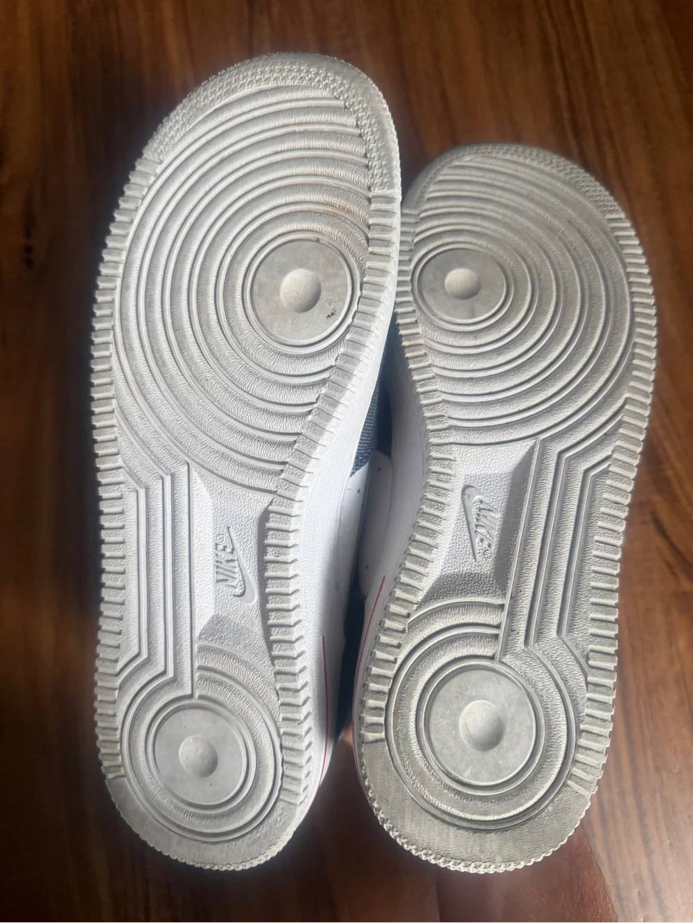 Kids Low-Top Sneakers in White, Navy & Red — Cushioned Active Shoes